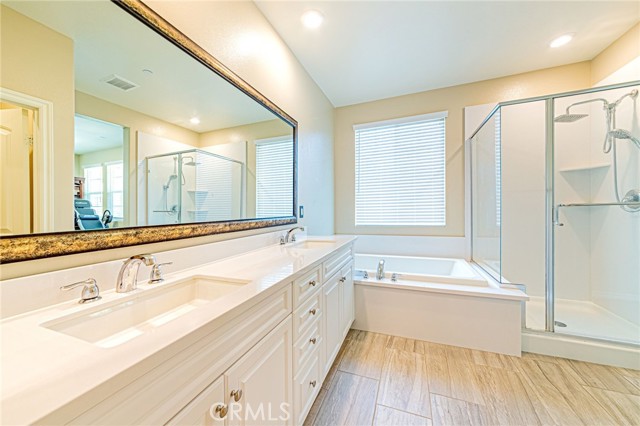 Detail Gallery Image 20 of 33 For 29027 via Patina, Valencia,  CA 91354 - 4 Beds | 3/1 Baths