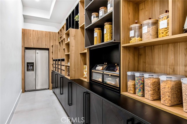 Detail Gallery Image 53 of 75 For 22745 Califa St, Woodland Hills,  CA 91367 - 5 Beds | 4 Baths