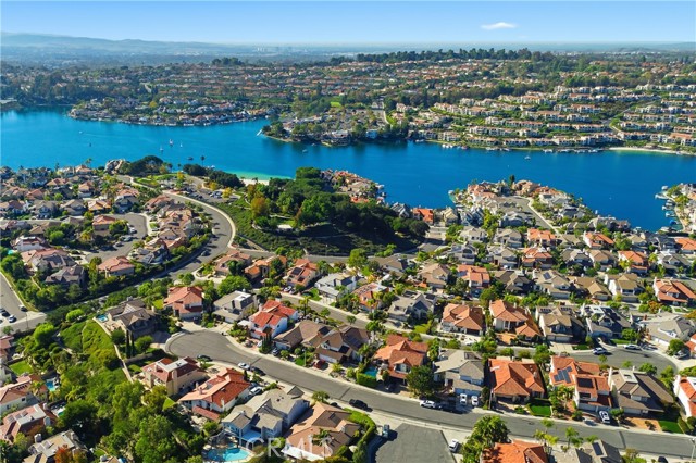 Detail Gallery Image 2 of 44 For 28241 San Marcos, Mission Viejo,  CA 92692 - 5 Beds | 3 Baths