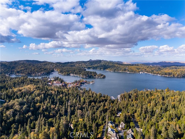 Detail Gallery Image 41 of 41 For 561 Dover Ct, Lake Arrowhead,  CA 92352 - 4 Beds | 3 Baths