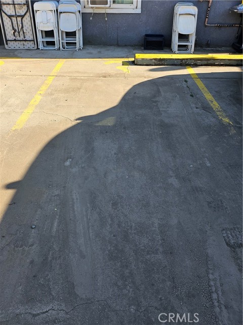 188 E 11th Street, San Bernardino CA: https://media.crmls.org/medias/fb78b757-2d90-4305-b9b9-4708ce869b33.jpg