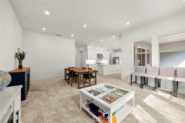 228 Mullberry Place, Montebello CA: https://media.crmls.org/medias/fb78f4f3-cc21-4378-a12d-7b6ccbd936eb.jpg