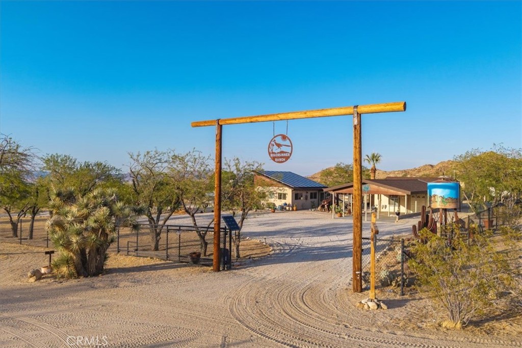 4565 Rock Corral