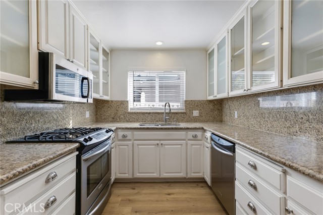 Detail Gallery Image 13 of 43 For 12829 Landale St, Studio City,  CA 91604 - 3 Beds | 2 Baths