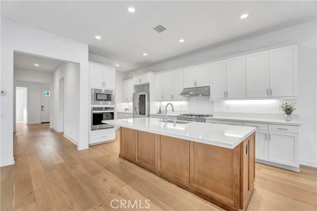 Detail Gallery Image 9 of 62 For 14432 Windfall Ln, Huntington Beach,  CA 92647 - 3 Beds | 2/1 Baths