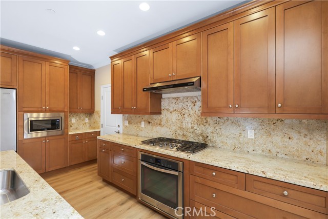 Detail Gallery Image 19 of 42 For 220 Kempton, Irvine,  CA 92620 - 3 Beds | 3 Baths
