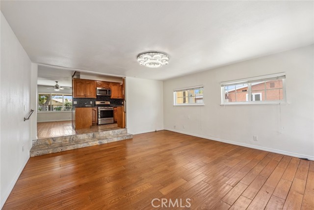 Detail Gallery Image 8 of 23 For 2101 W Gage Ave, Fullerton,  CA 92833 - 3 Beds | 2 Baths