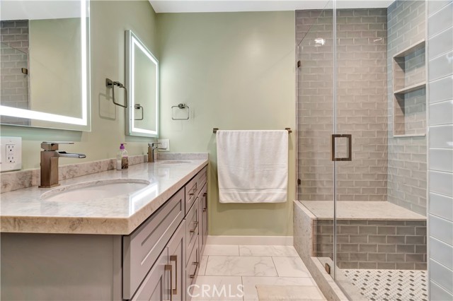 8710 Delgany Avenue, Playa del Rey CA: https://media.crmls.org/medias/fb7b6c04-8fc9-42fc-bbe2-6917e149c472.jpg