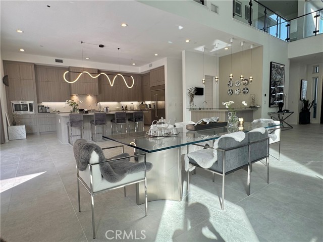 20401 W Aberdeen Lane, Porter Ranch CA: https://media.crmls.org/medias/fb7b7a93-8129-481c-96e3-63a7703ae269.jpg