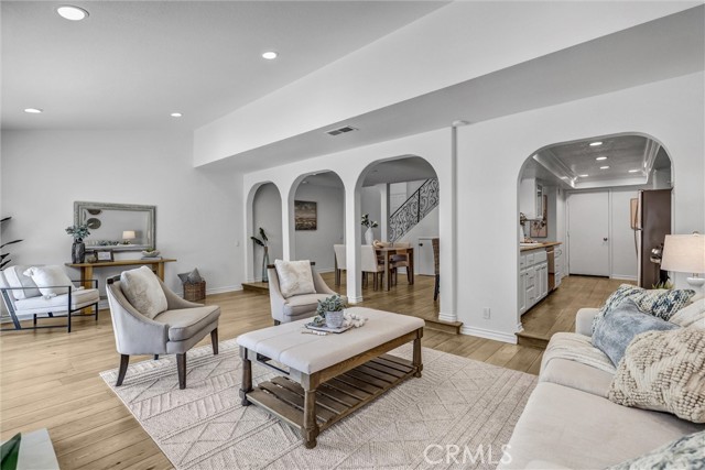 326 Plaza Estival, San Clemente CA: https://media.crmls.org/medias/fb7bb1a0-3472-468c-8326-2c932055da00.jpg