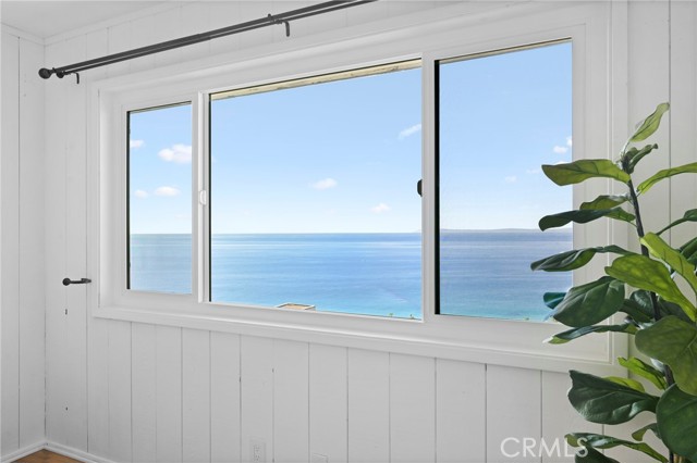 Detail Gallery Image 38 of 46 For 31161 Holly Dr, Laguna Beach,  CA 92651 - 5 Beds | 2/1 Baths