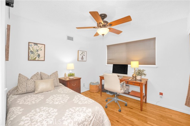 8381 E Hendrie Street, Long Beach CA: https://media.crmls.org/medias/fb7d819e-3935-4f08-8559-04e4bf51382f.jpg