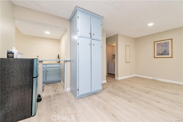 Detail Gallery Image 8 of 26 For 12441 Interior Cir, Los Alamitos,  CA 90720 - 3 Beds | 2/1 Baths