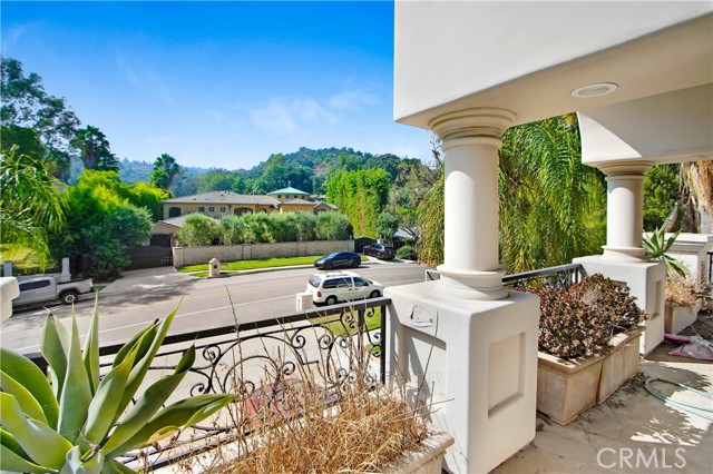 Detail Gallery Image 36 of 50 For 14057 Valley Vista Bld, Sherman Oaks,  CA 91423 - 5 Beds | 4/1 Baths