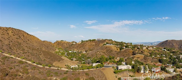 34 sage, Bell Canyon CA: https://media.crmls.org/medias/fb7e8fbf-c3b4-447d-9957-b5b447f6a3bb.jpg