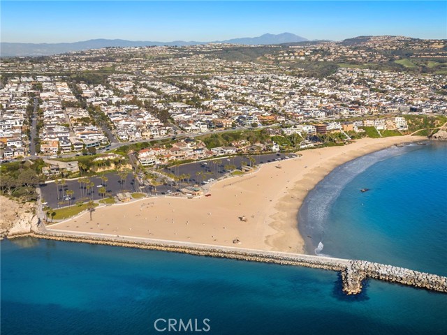 Detail Gallery Image 34 of 68 For 711 1/2 Marigold, Corona Del Mar,  CA 92625 - 2 Beds | 2/1 Baths