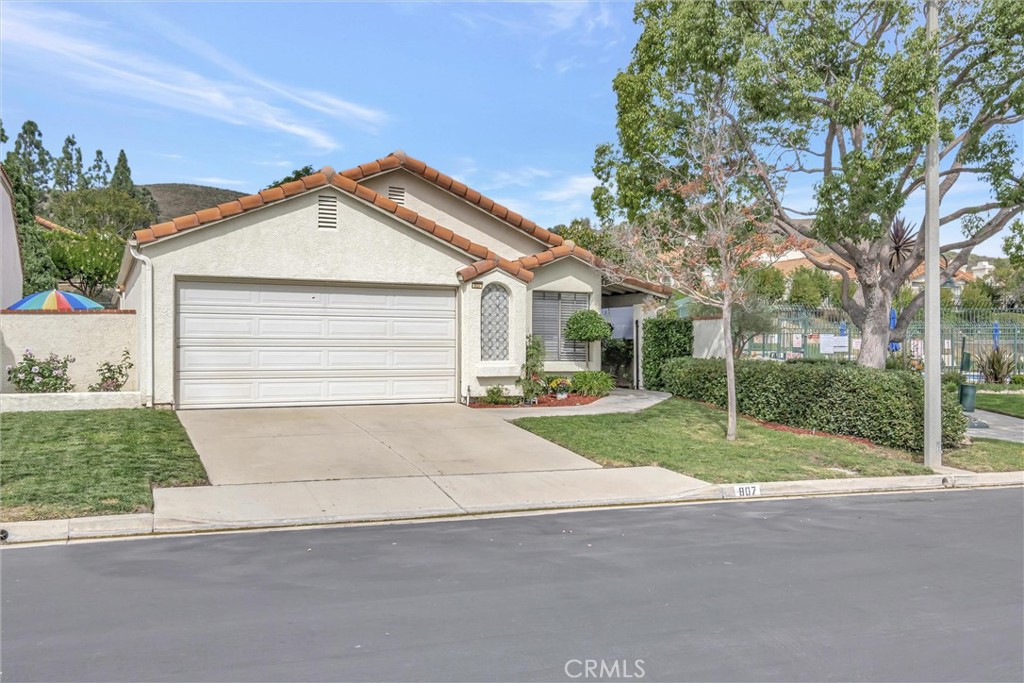 807 Links View Drive, Simi Valley, CA 93065