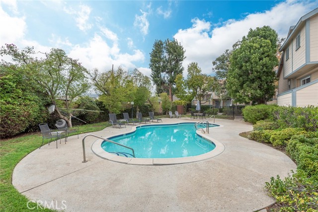 Detail Gallery Image 22 of 23 For 9901 Independence Ave #D,  Chatsworth,  CA 91311 - 2 Beds | 2 Baths