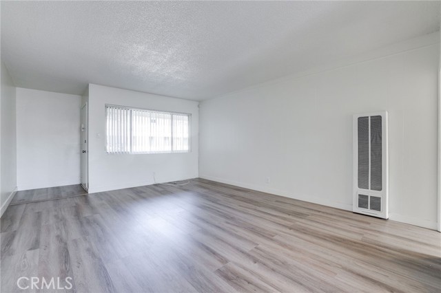 Detail Gallery Image 3 of 16 For 3430 Elm Ave #10,  Long Beach,  CA 90807 - 2 Beds | 1/1 Baths