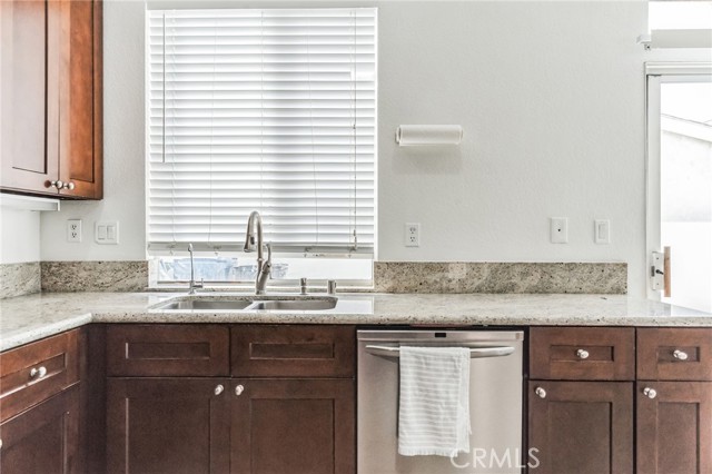 Detail Gallery Image 10 of 32 For 7502 Ivy Ave, Westminster,  CA 92683 - 3 Beds | 2/1 Baths
