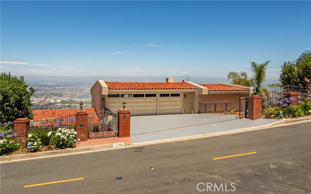 3300 Crownview Drive, Rancho Palos Verdes CA: https://media.crmls.org/medias/fb80d23e-1cc2-4542-84f4-fd7a75db7ada.jpg