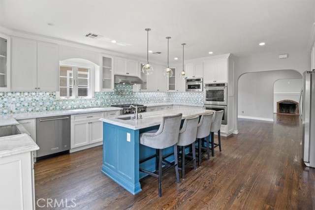 Detail Gallery Image 11 of 36 For 2682 E Villa St, Pasadena,  CA 91107 - 4 Beds | 3 Baths