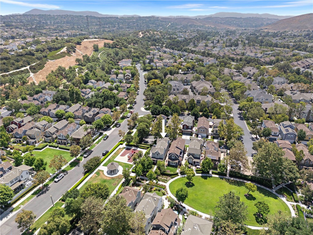 https://media.crmls.org/medias/fb83666a-c377-4898-b7b4-88b4122f0c28.jpg?preset=X-Large