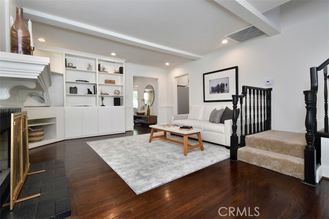 4058 Shadyglade Avenue, Studio City CA: https://media.crmls.org/medias/fb84d983-d4a5-4b01-832f-6a5276fbe5b8.jpg