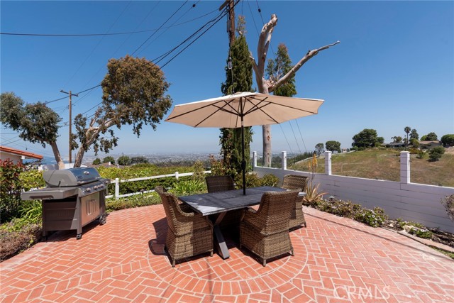 26206 Grayslake Road, Rancho Palos Verdes, California 90275, 4 Bedrooms Bedrooms, ,2 BathroomsBathrooms,Residential,Sold,Grayslake,SB22078897