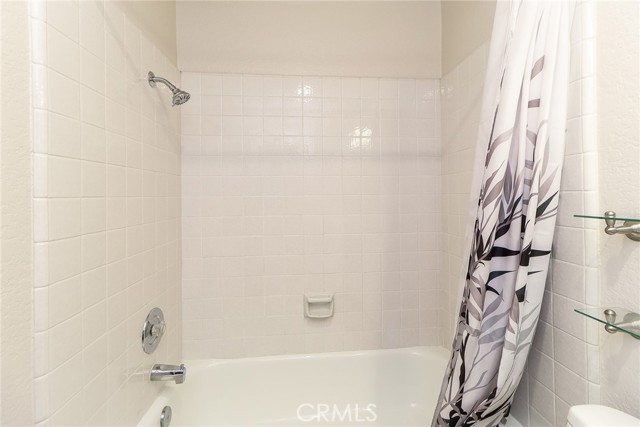 6815 Arthur Court, Chino CA: https://media.crmls.org/medias/fb85c089-f028-4960-acc1-59717ecb7650.jpg