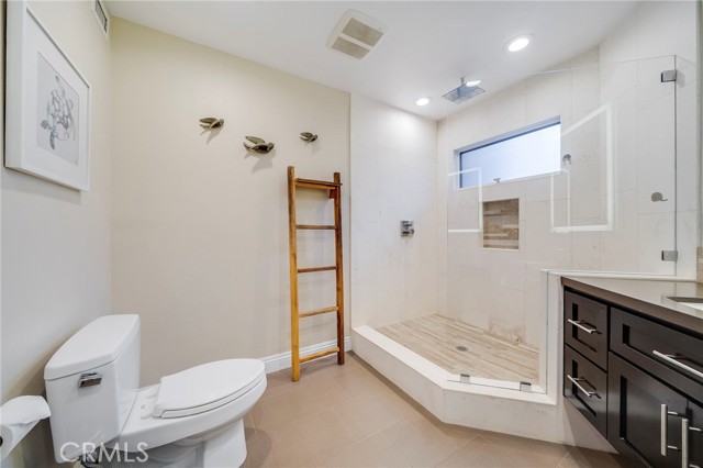 Detail Gallery Image 13 of 19 For 247 Calliope St, Laguna Beach,  CA 92651 - 3 Beds | 2 Baths