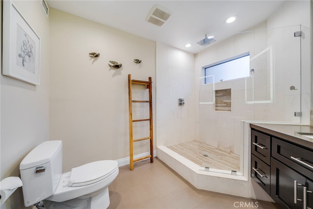 Fb85e6bc B4ba 4c1a 8d1c 9a22033a8019