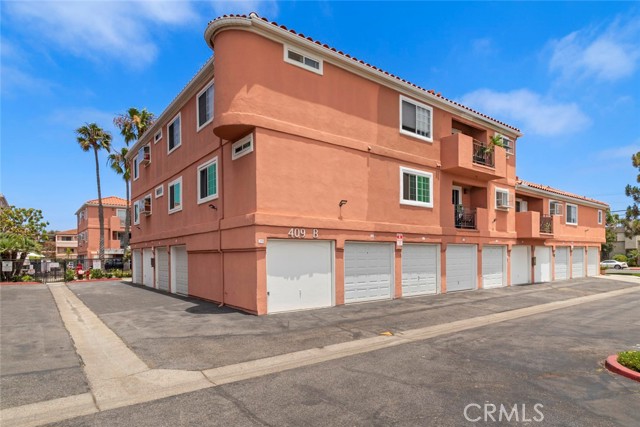 Detail Gallery Image 8 of 35 For 409 Utica Ave #B16,  Huntington Beach,  CA 92648 - 2 Beds | 2 Baths