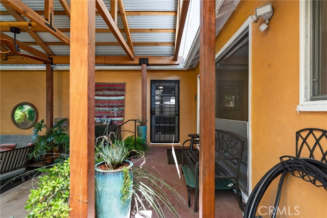 466 E 2nd Avenue, Chico CA: https://media.crmls.org/medias/fb8706d0-aacc-449d-936e-baa3818a4fc1.jpg