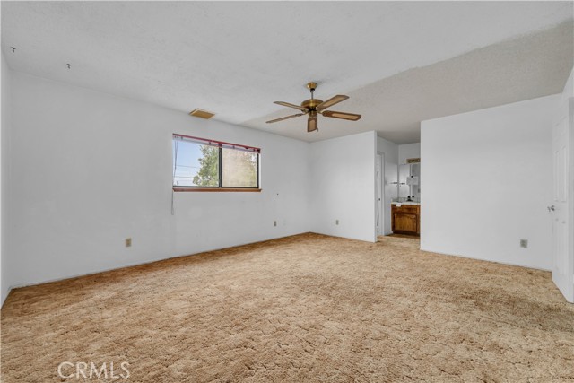 Detail Gallery Image 16 of 20 For 9848 Karen Ave, California City,  CA 93505 - 3 Beds | 2/1 Baths