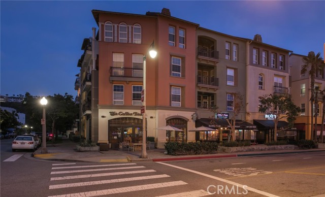Detail Gallery Image 54 of 55 For 13045 Pacific Promenade #132,  Playa Vista,  CA 90094 - 1 Beds | 1/1 Baths
