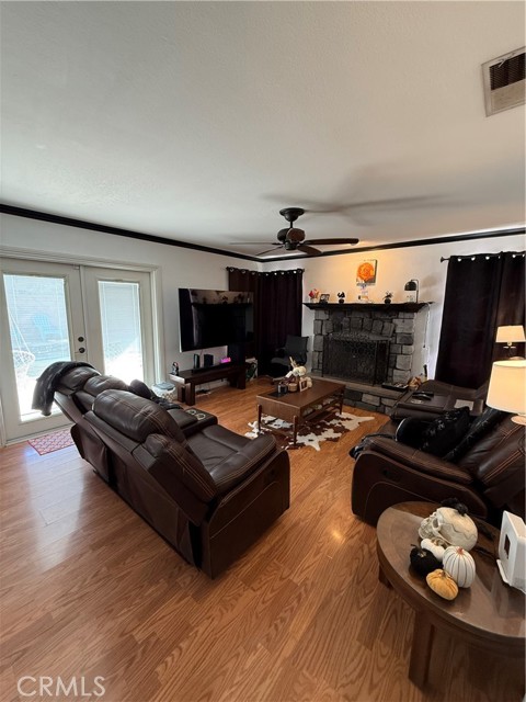 Detail Gallery Image 8 of 42 For 39418 Daylily Pl, Palmdale,  CA 93551 - 5 Beds | 3 Baths