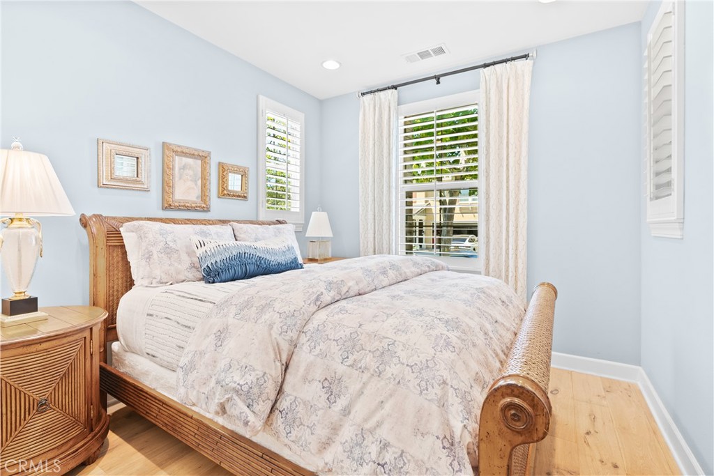 MLS #OC25195995 image #37