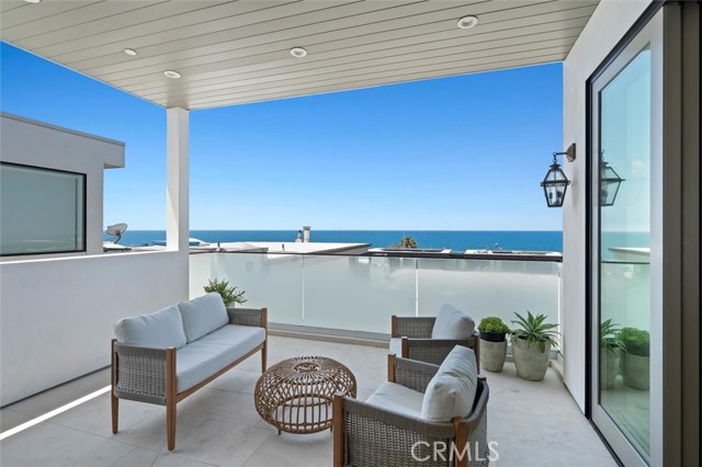 505 Bayview Drive, Manhattan Beach CA: https://media.crmls.org/medias/fb885309-243d-4987-95b0-4c15e4623eca.jpg