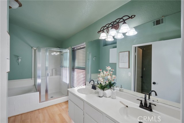 23247 Coffee Berry Circle, Corona CA: https://media.crmls.org/medias/fb88e300-506c-4c41-9f24-d5f22c786d35.jpg