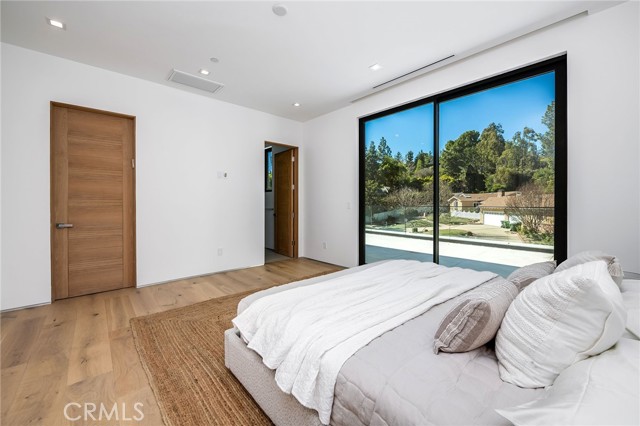 Detail Gallery Image 29 of 43 For 4930 Palomar Dr, Tarzana,  CA 91356 - 6 Beds | 6/1 Baths