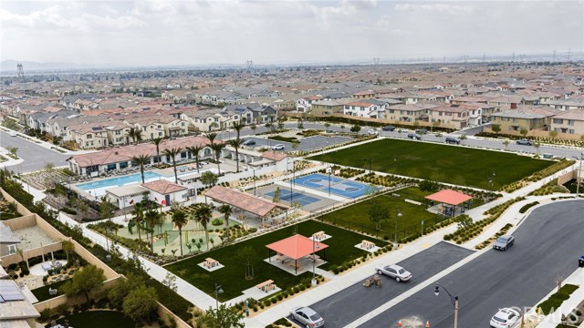 Detail Gallery Image 41 of 41 For 16667 Snowdrop #2,  Fontana,  CA 92336 - 4 Beds | 3 Baths