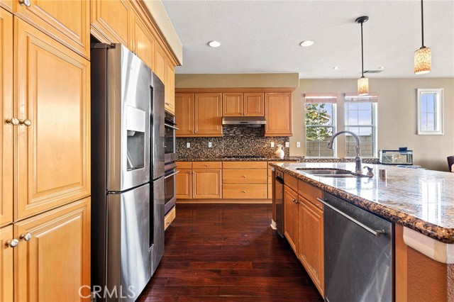 Detail Gallery Image 11 of 56 For 3165 Forest View, Corona,  CA 92882 - 5 Beds | 2/1 Baths