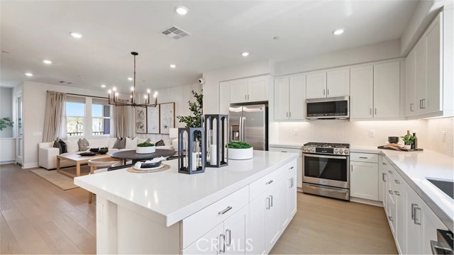 Front Image Thumbnail for CROC26029708