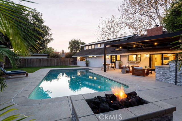 Detail Gallery Image 23 of 27 For 1136 Highland, Newport Beach,  CA 92660 - 4 Beds | 2/1 Baths