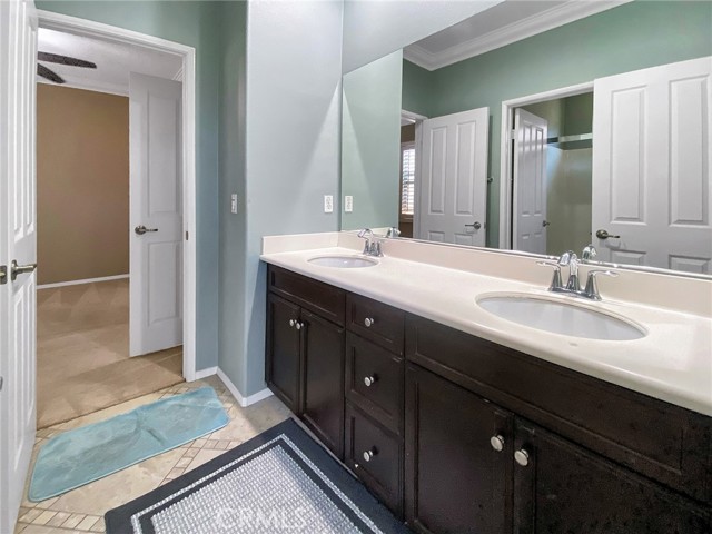 3318 Ridge Park Court, Long Beach CA: https://media.crmls.org/medias/fb8e77c5-1811-44b9-a731-7af72a1abf55.jpg