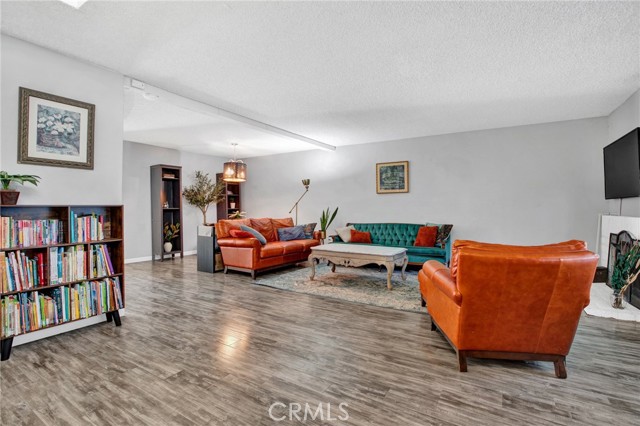 8410 Winnetka Avenue, 23 photo 6