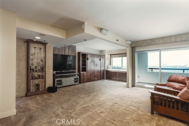 Detail Gallery Image 4 of 42 For 525 E Seaside Way #807,  Long Beach,  CA 90802 - 2 Beds | 1/1 Baths