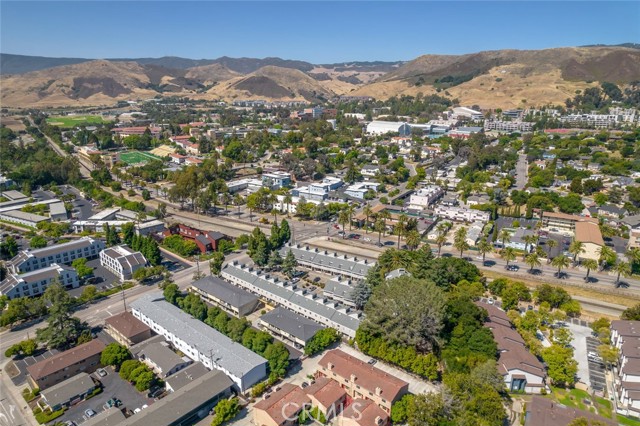 1185 E Foothill Boulevard, San Luis Obispo CA: https://media.crmls.org/medias/fb909fa6-9032-4be6-88ad-12998d0d6ab2.jpg