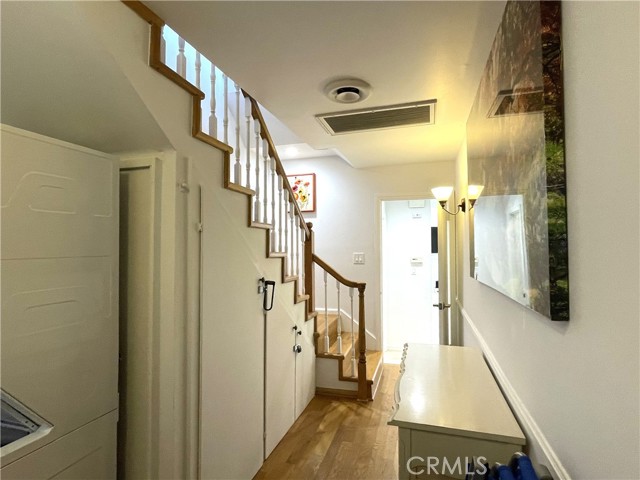 Detail Gallery Image 27 of 57 For 2711 Seaview Ave, Corona Del Mar,  CA 92625 - 2 Beds | 2 Baths